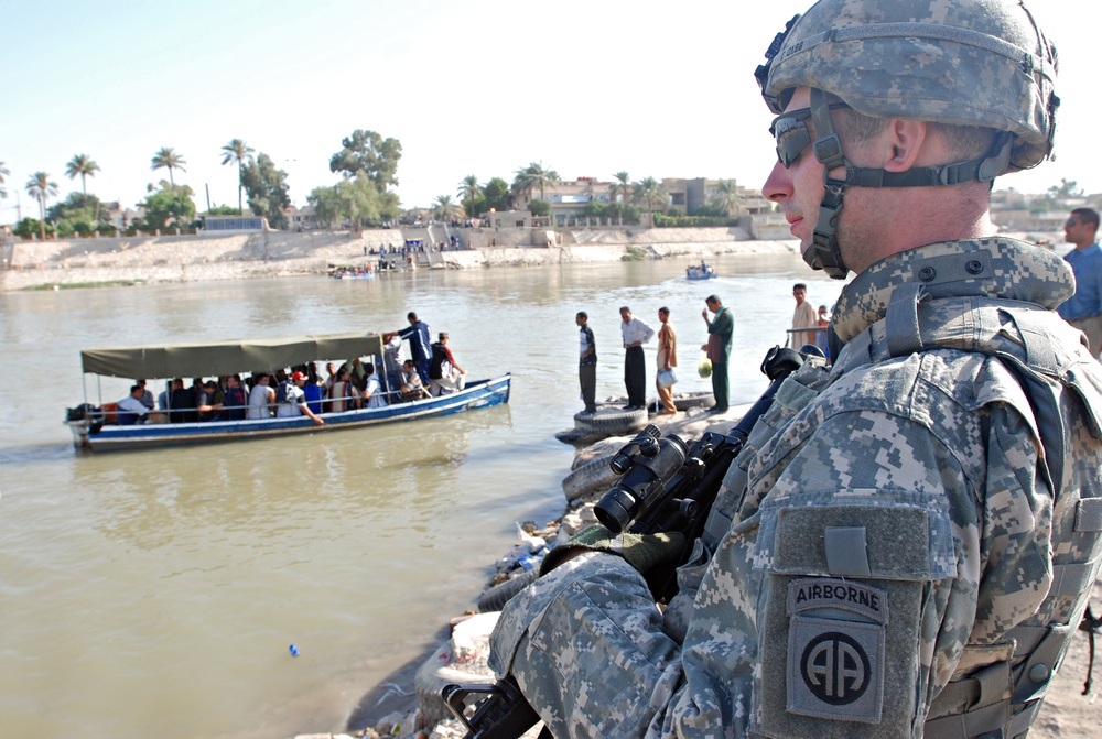 Rush hour at the river