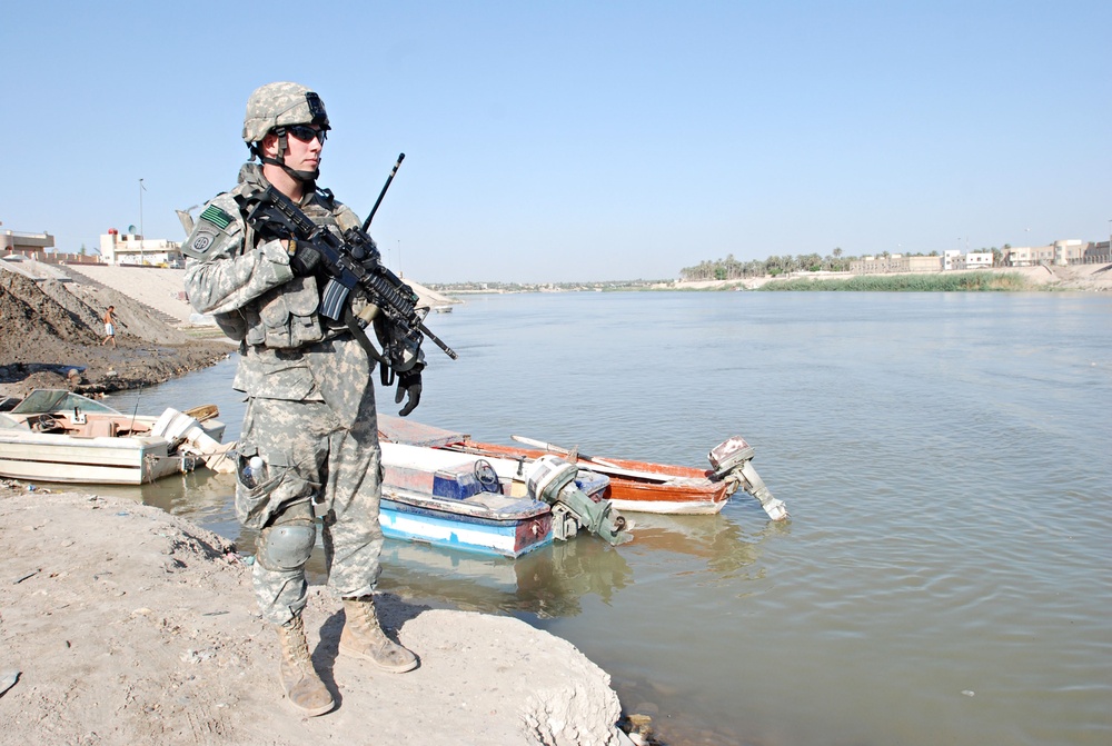Rush hour at the river