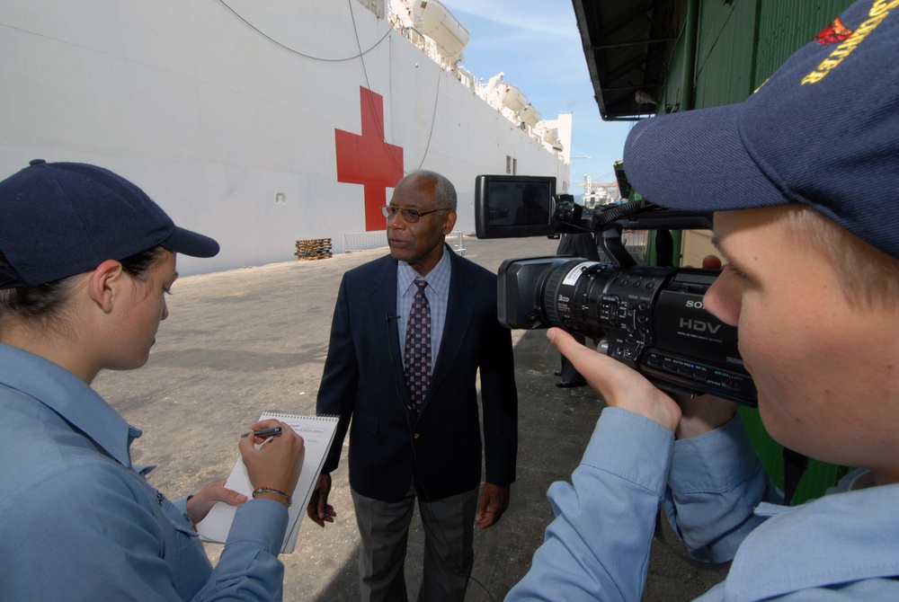 Trinidad and Tobago Military Commanders, U.S. Ambassdor, Tour USNS Comfort