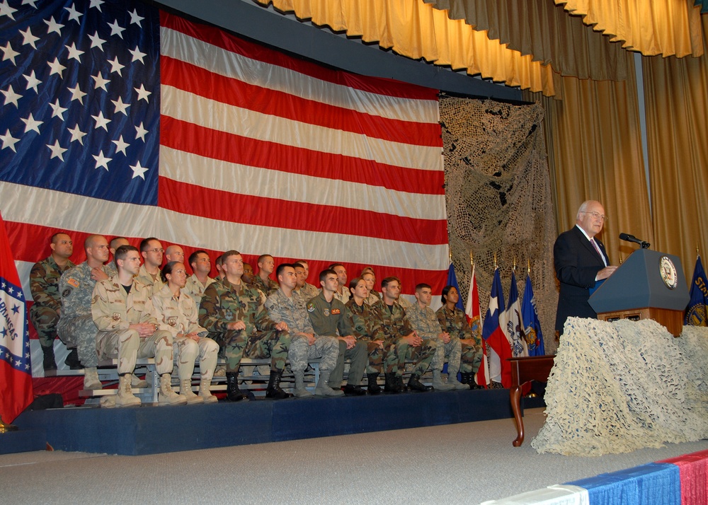 Vice President Visits Central Command