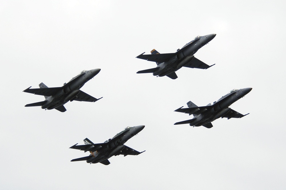 USS Kitty Hawk Family Day Airpower Demonstration