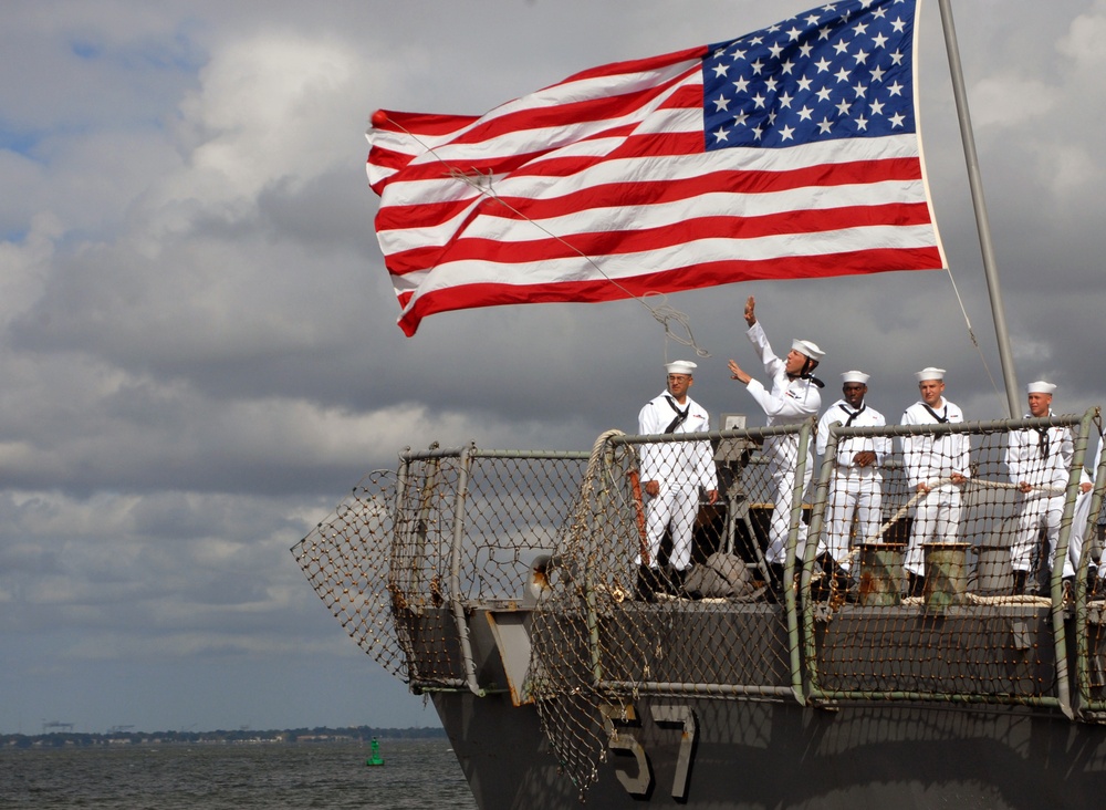 USS Mitscher homecoming