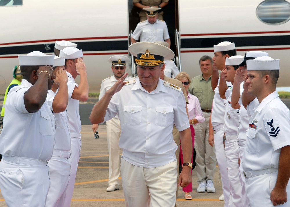 Russian Pacific Fleet Commander visits Pearl Harbor