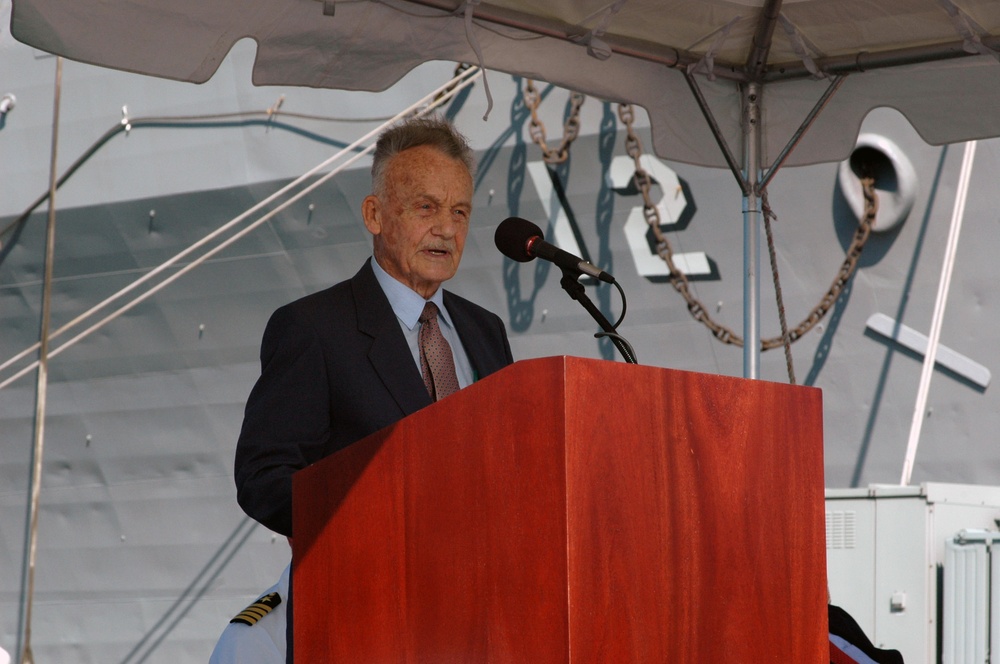 USS Shreveport (LPD 12) decommissions