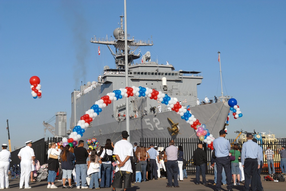 USS Pearl Harbor returns to San Diego