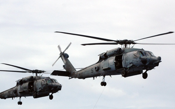 Tiger cruise air power demonstration