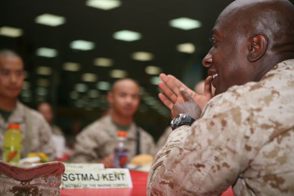 Sgt. Maj. of the Marine Corps visits II MEF