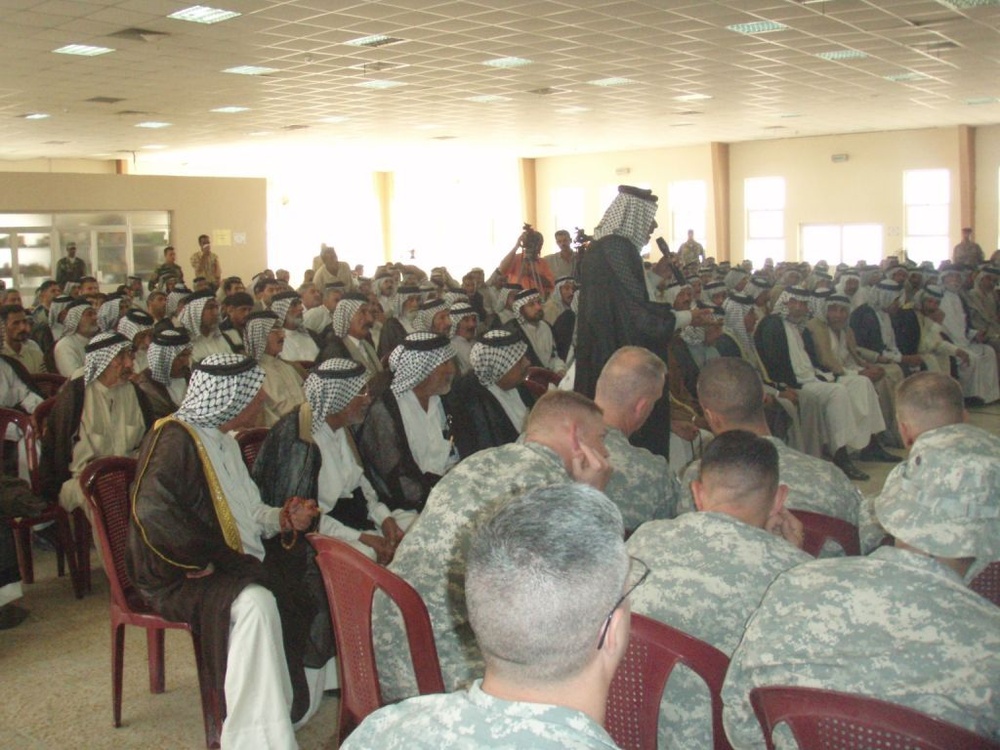 300 Sheikhs Gather to Plan Security Transition