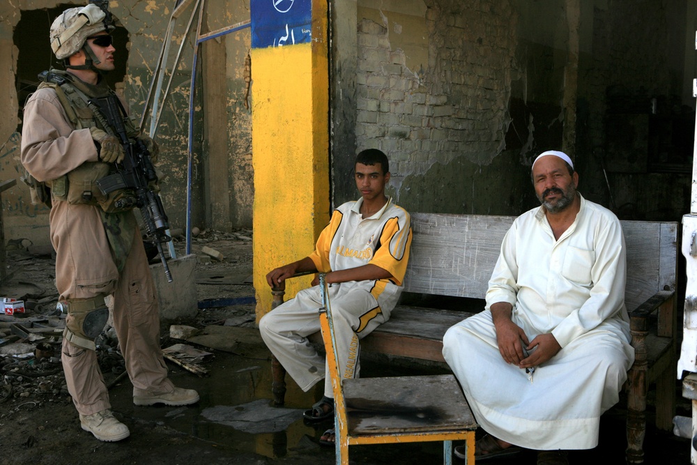 Patrol through city of Al Fallujah