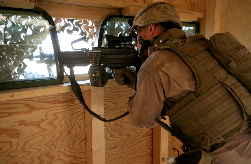 Patrol through city of Al Fallujah