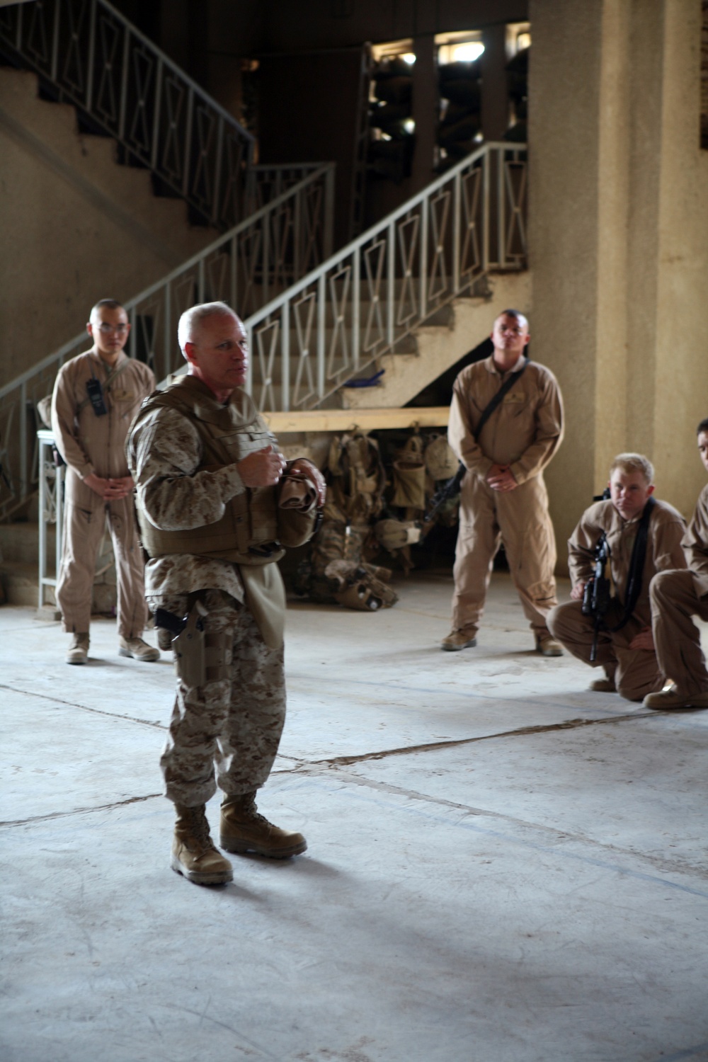 Assistant Commandant of the Marine Corps visits iraq