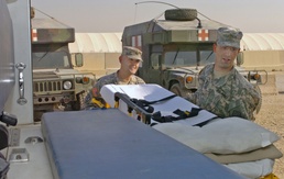 U.S. Soldiers Rescue Kuwaiti Men From Car Crash