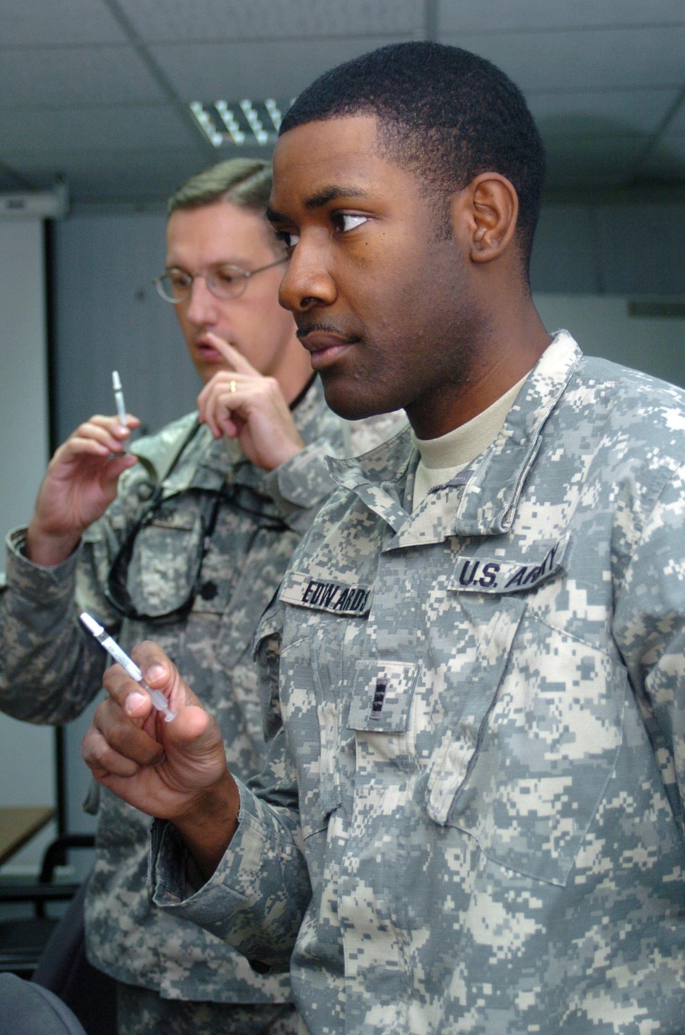 Bagram gets flu-season ready, members receive Flumist