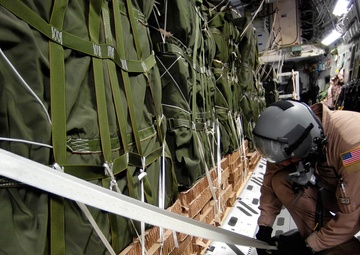 Air Force accomplishes record setting air drop