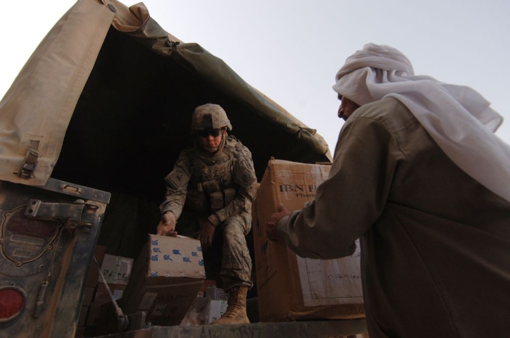 Soldiers work with Iraqis, provide medical care to Nahrwan residents