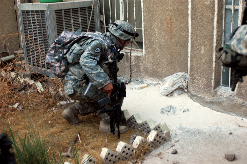 Stryker troops hit the streets of Baghdad