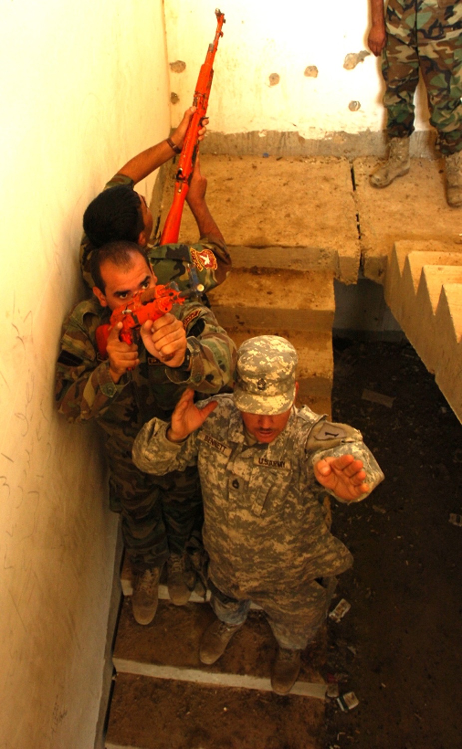 Iraqi Police Officers Train Up in Numaniyah