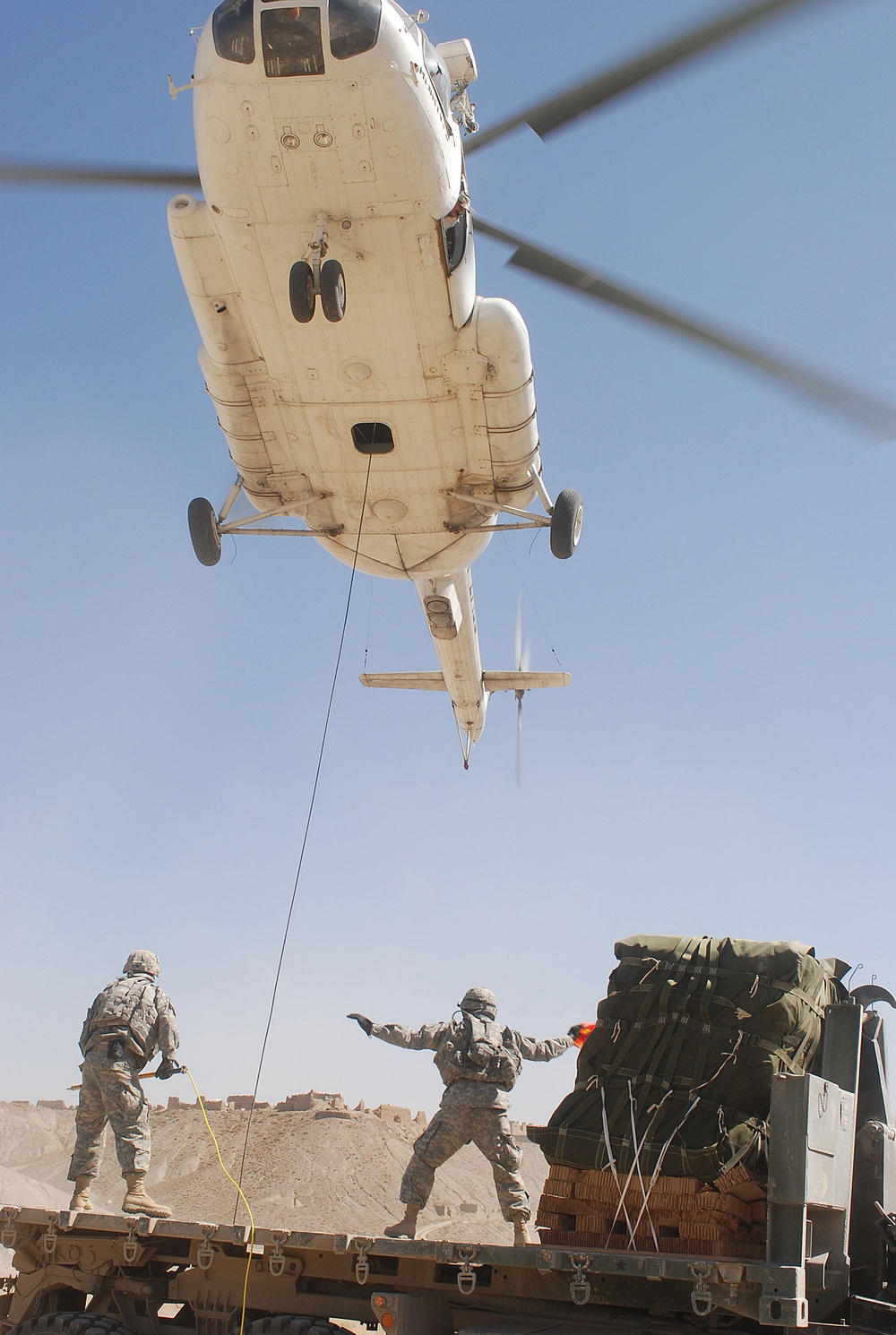 C-17 crews make record airdrop