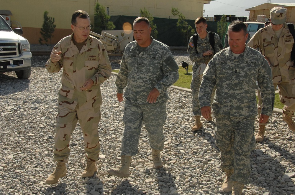 Chairman of Joint Chiefs of Staff receives Tour of Special Forces Memorial