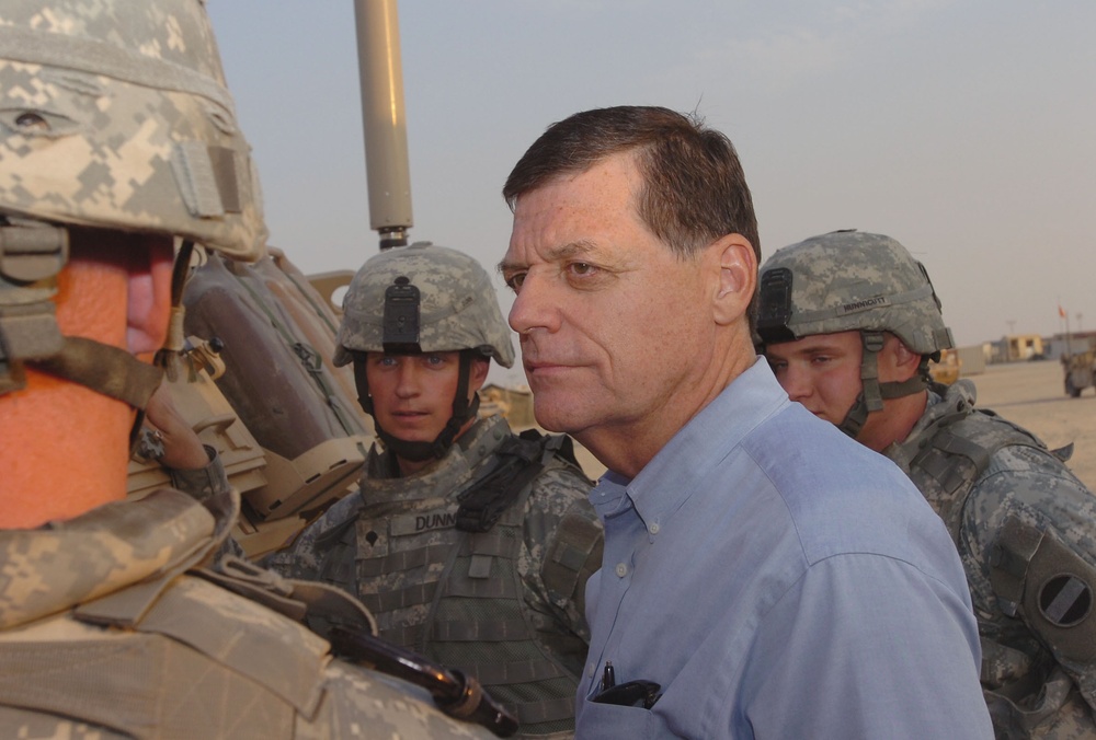 U.S. Representative visits the troops