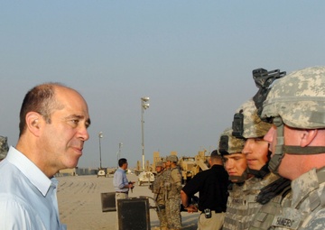 U.S. Representative visits the troops