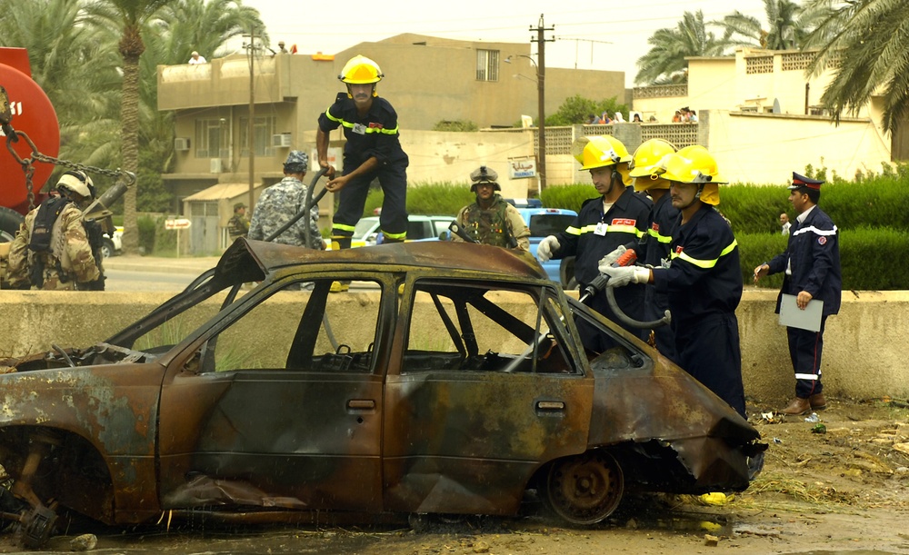 Iraqi Emergency Responders Work Together