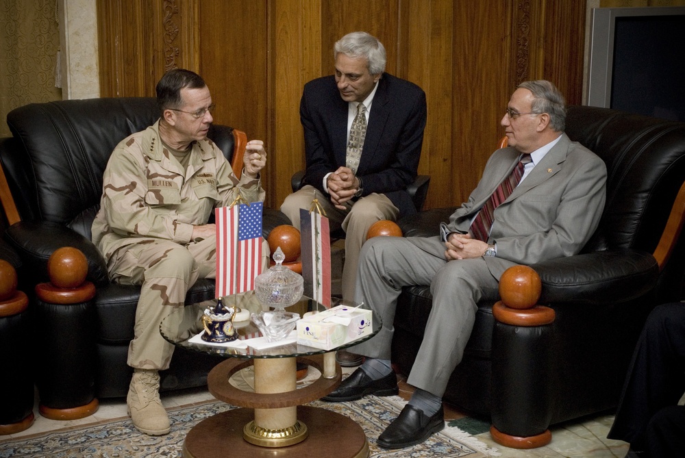 Chairman of the Joint Chiefs of Staff Visits Iraqi Defense Minister Abdul Q