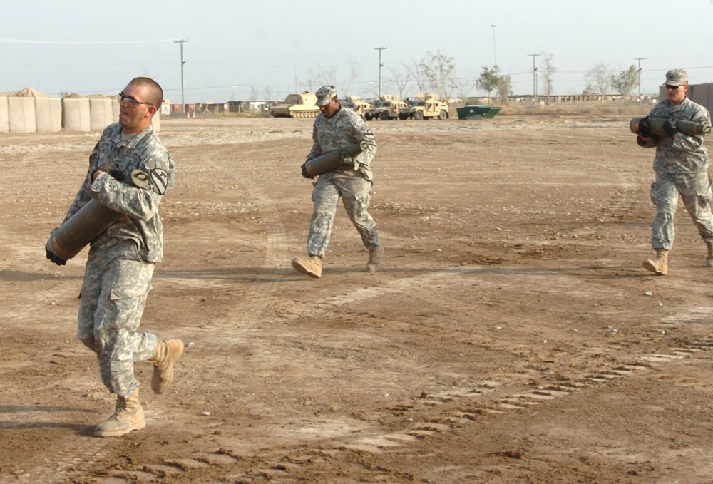 Dragon red legs vie to be best field artillery crew in Top Gun competition