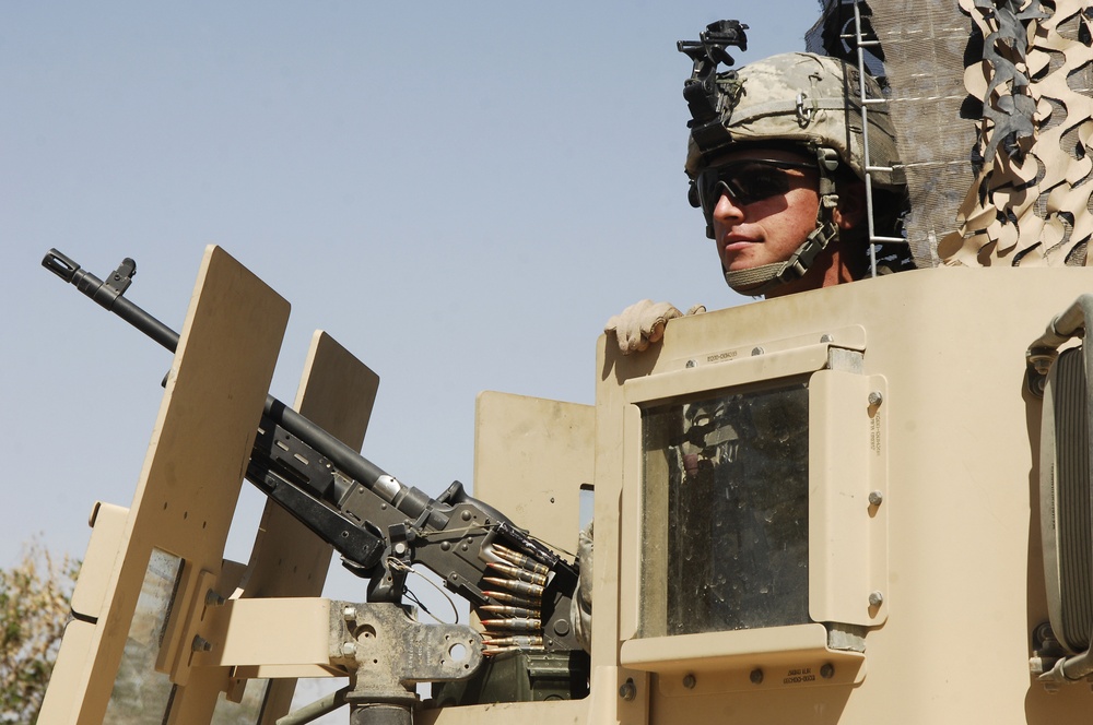 Patrol in Haswa, Iraq