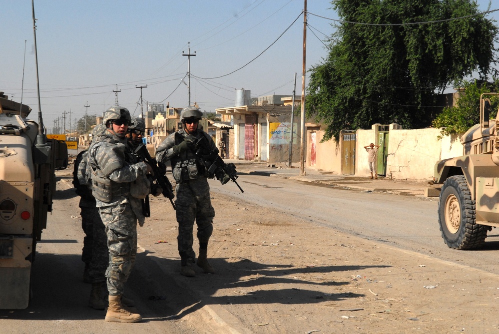 Iraqi Army Cordon and Search Mission