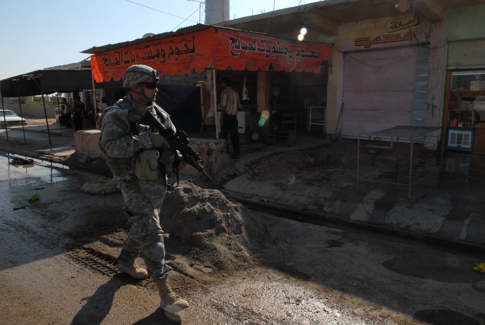 Iraqi Army Cordon and Search Mission