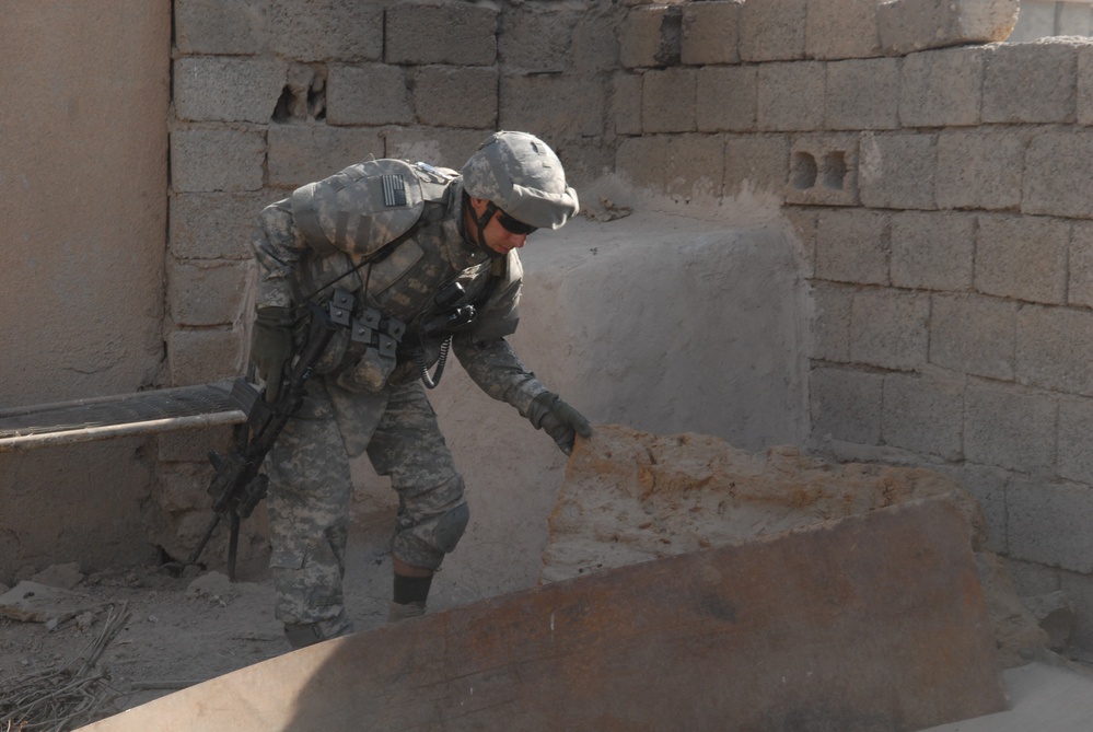 Iraqi Army Cordon and Search Mission