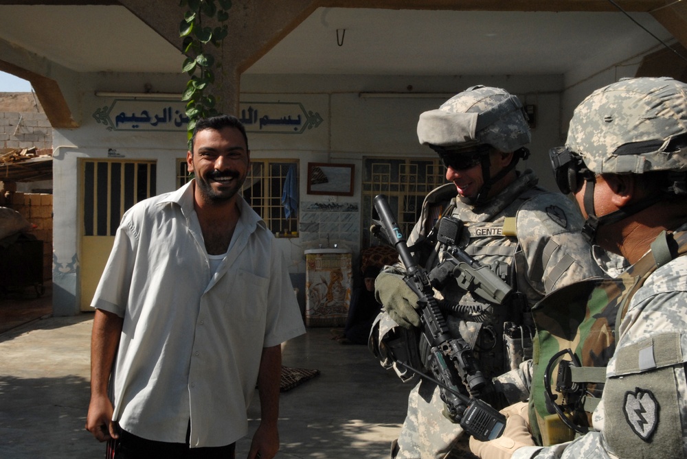 Iraqi Army Cordon and Search Mission