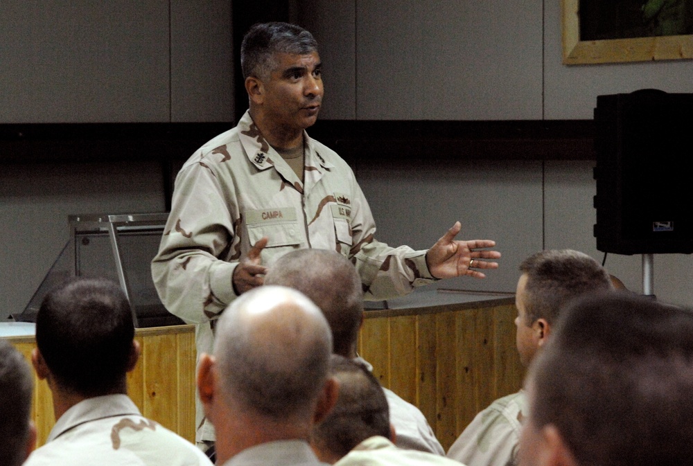 MCPON talks with Sailors