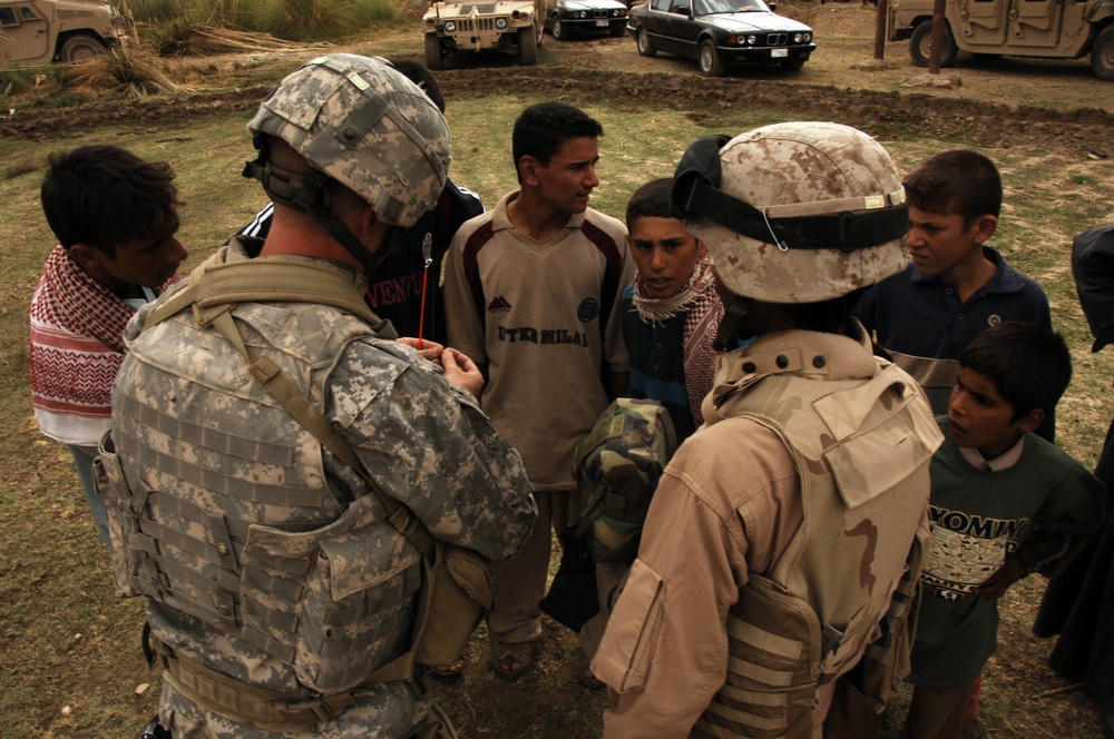 Soldiers in Ar Ramadi