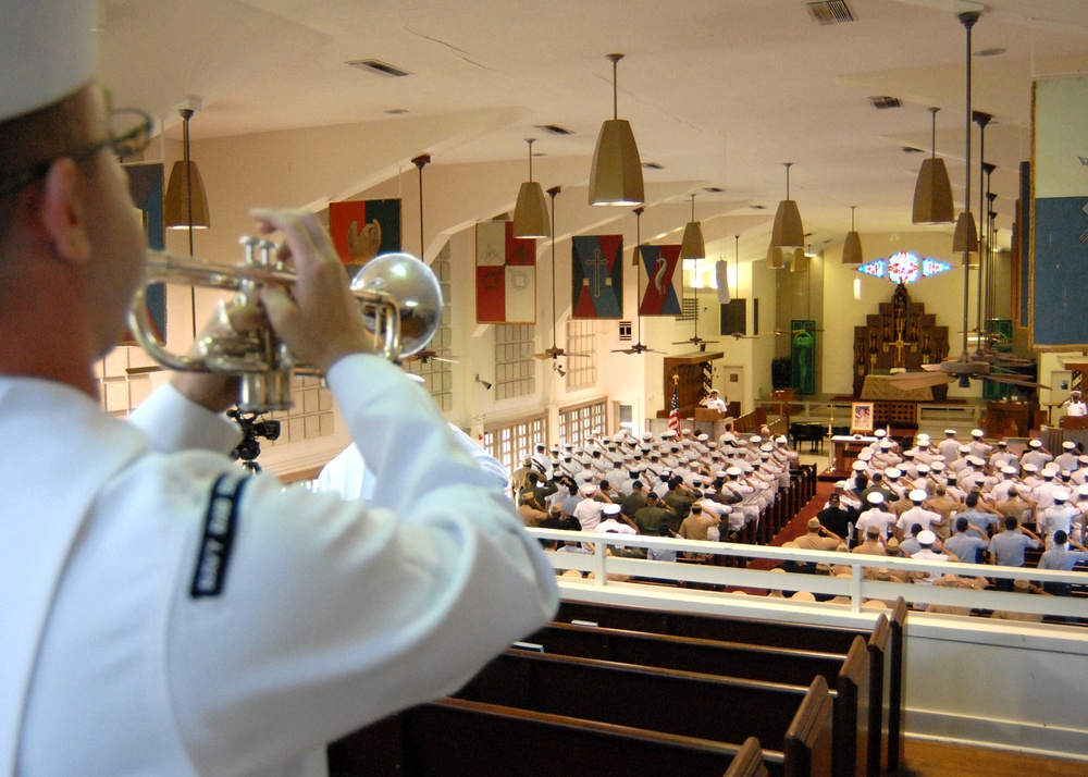 Friends, Family and Shipmates Pay Respects at the Memorial Service