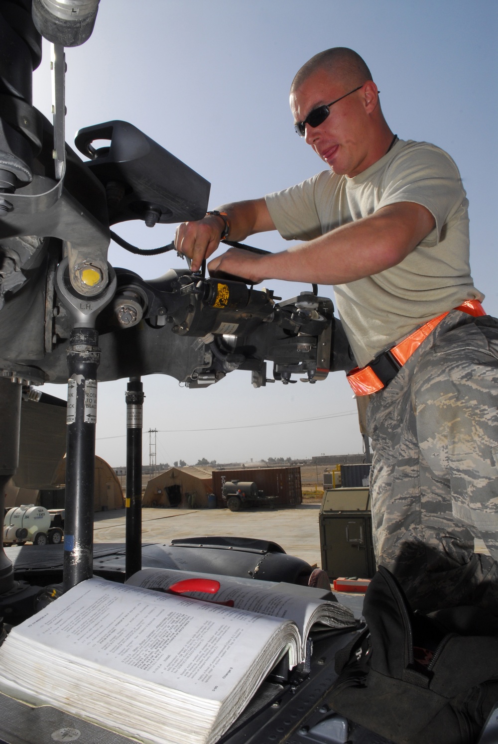 Maintenance on a main rotor damper