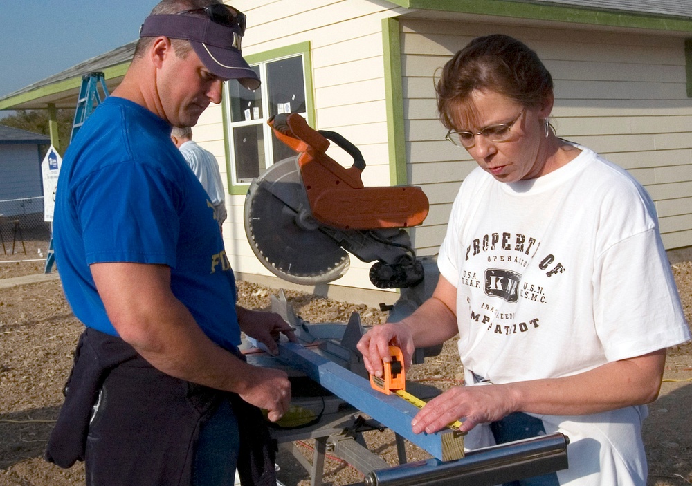 Navy volunteers with Habitat for Humanity support San Antonio Navy Wekk