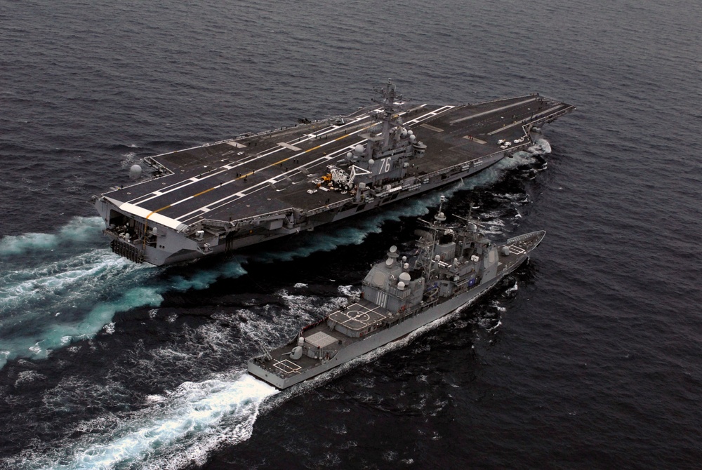 USS Ronald Reagan underway in Pacific