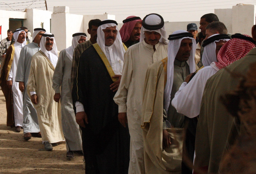 Sunni, Shia sheiks present united front against al-Qaida