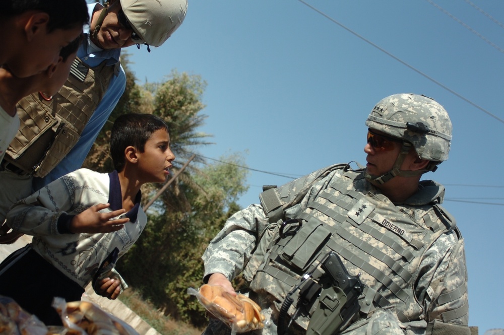 MNC-I commander visits Hawr Rajab