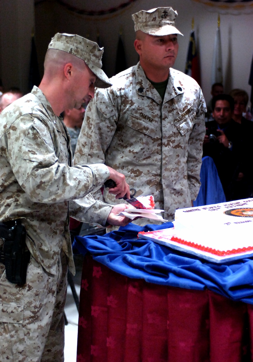 Marines Celebrate Birthday in Iraq