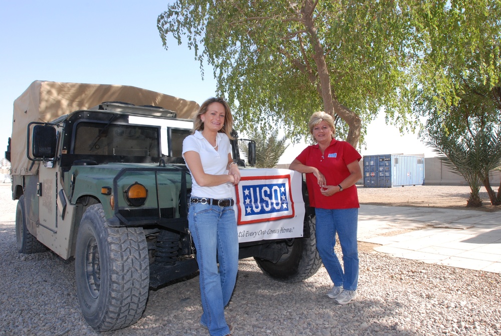 USO arrives in Iraq