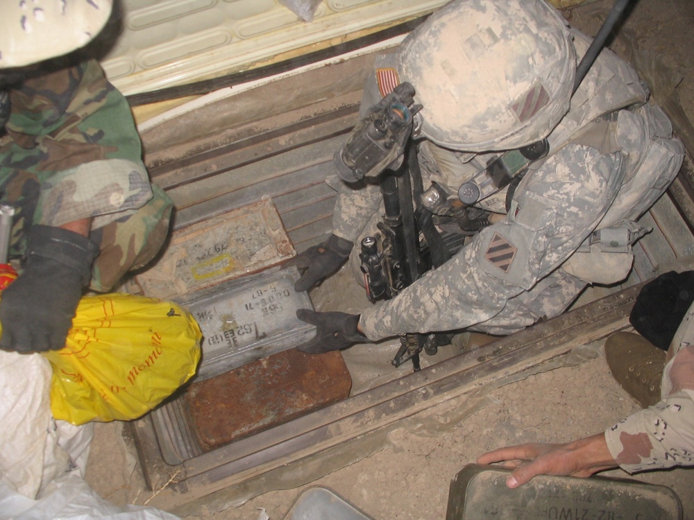 Former insurgent leads CF, IA and CLCs to huge weapons cache