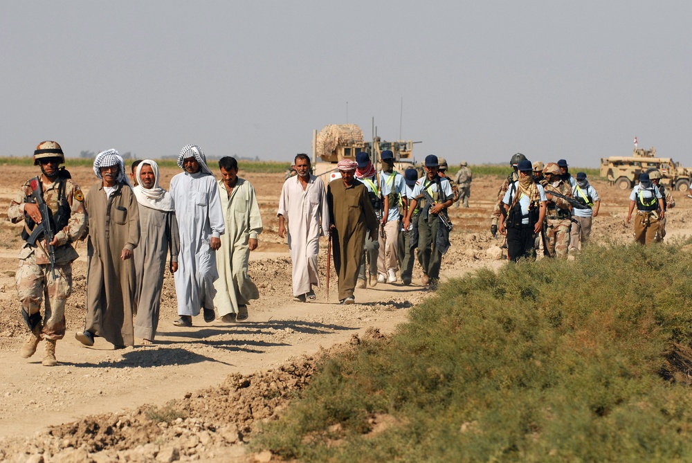 Raid in Ghazali nets insurgents, improves Iraqi Army