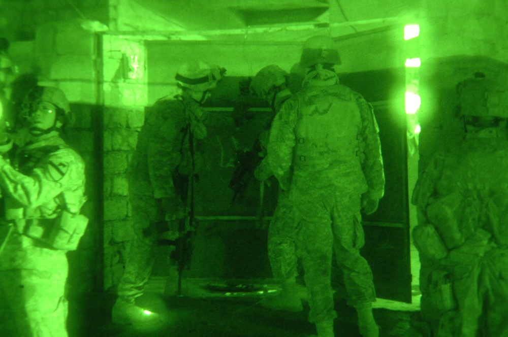 Maintaining a Safe Living Environment in Mosul