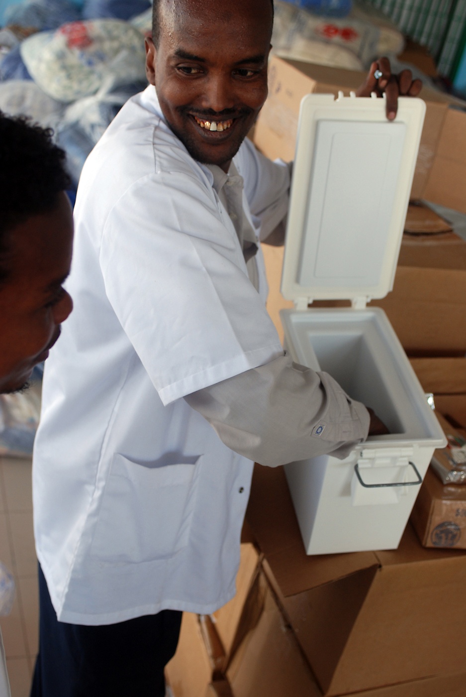 350th Civil Affairs Team Delivers Supplies 350th Civil Affairs Team Delivers Supplies