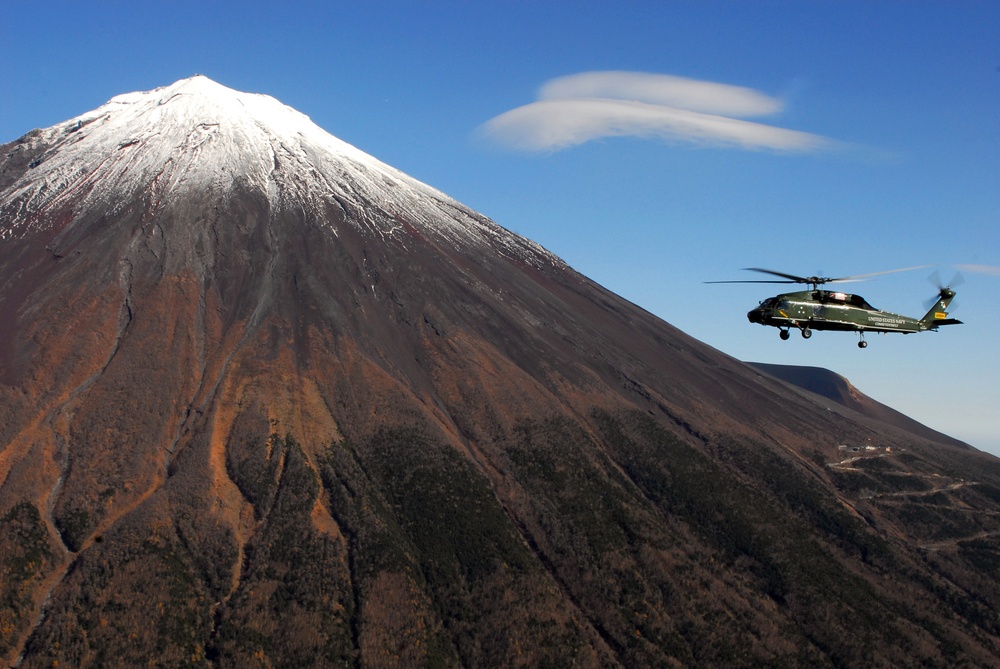 Blackbeard 1 Flies in Front of Mount Fuji