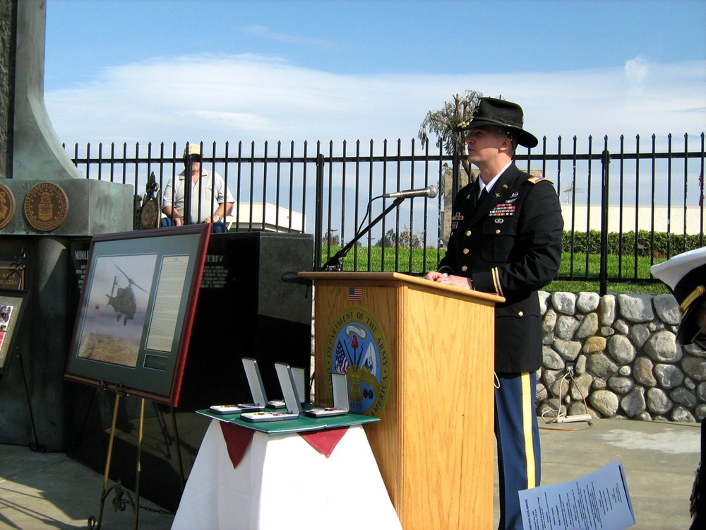 Thomasville, Ga., native Capt. Lee Robinson, former commander of Company A, 1st &quot;Attack&quot; Battalion, 227th Aviation Regiment, 1st Air Cavalry Brigade, 1st Cavalry Division, speaks at the Veterans Day ceremony at the Veteran's Memorial in Hemet, Calif., Nov