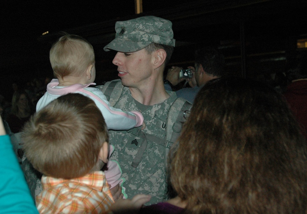 Cav. Families Thankful for Soldiers' Holiday Return